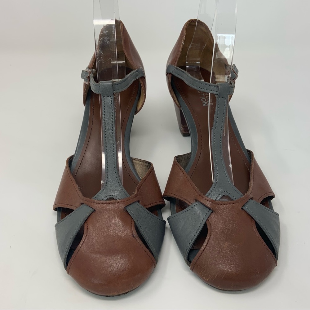 Kenneth Cole Reaction Ankle T-STRAP Sandals - Picture 2 of 7